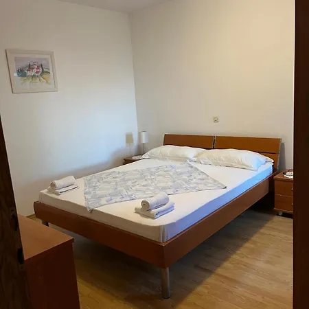 Iva Daire Baška Voda